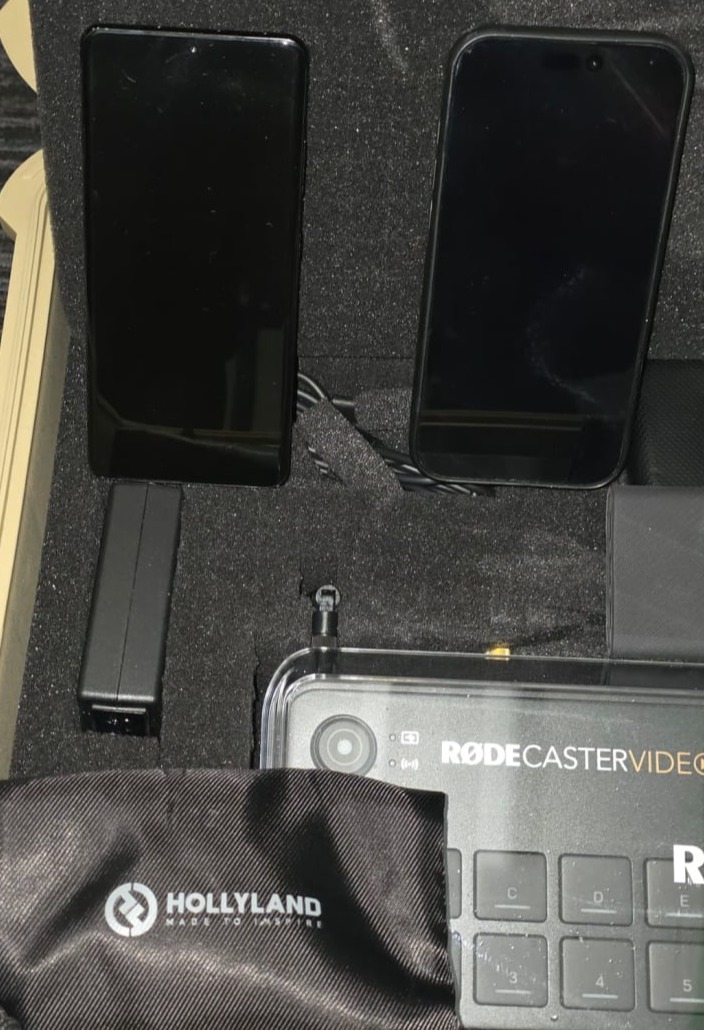 2 PHONES AND WIRELESS MICS
